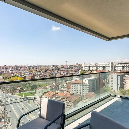Cozy Flat With View And Balcony In Sisli Apartment